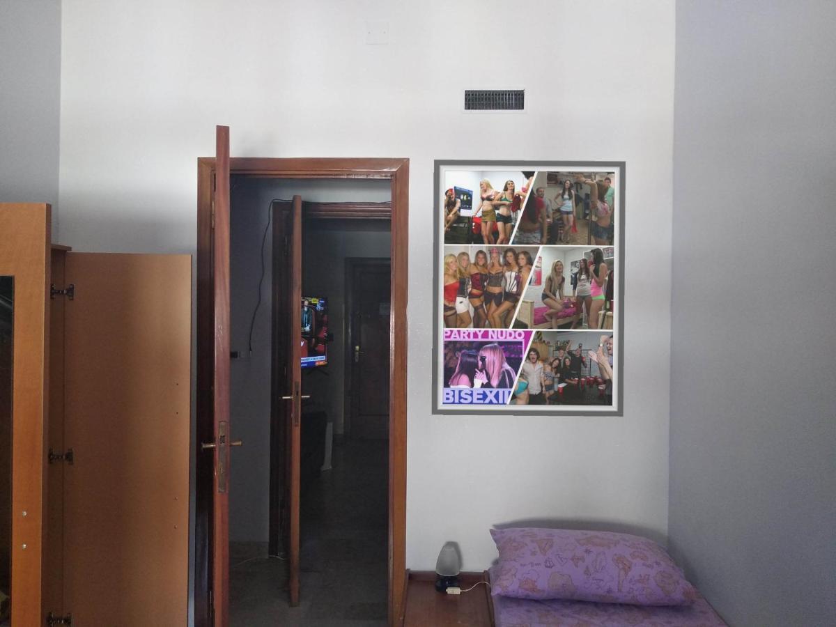 Solo Single Under 40 - Fkk Naturist Culture - Volunteer Welcome Палермо Екстериор снимка